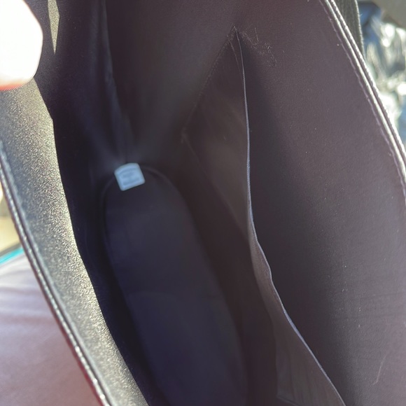 Chic Purse - Picture 9 of 12